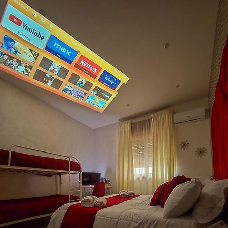 Easy Boarding Hotel Napoli Eksteriør billede
