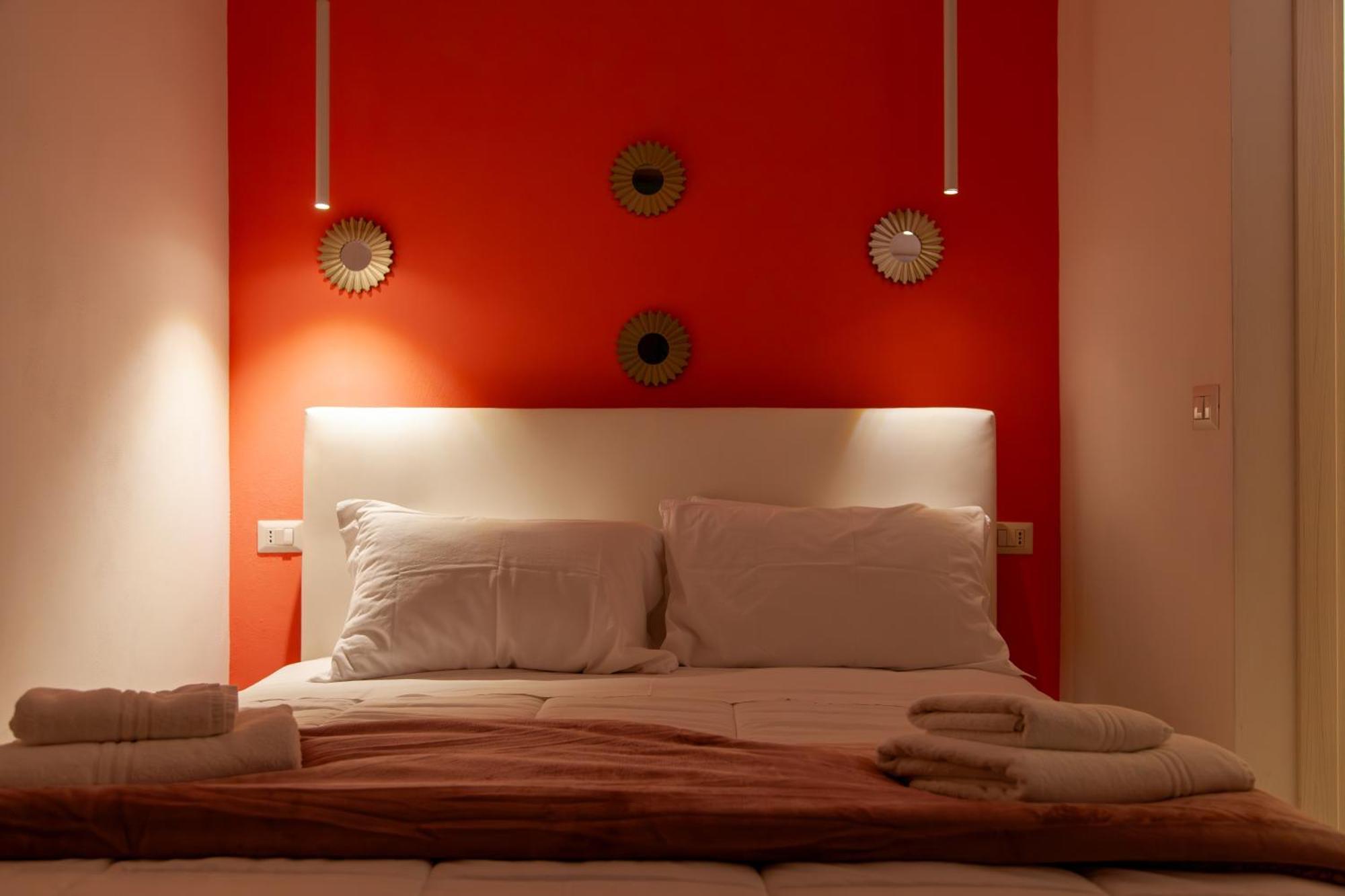 Easy Boarding Hotel Napoli Eksteriør billede